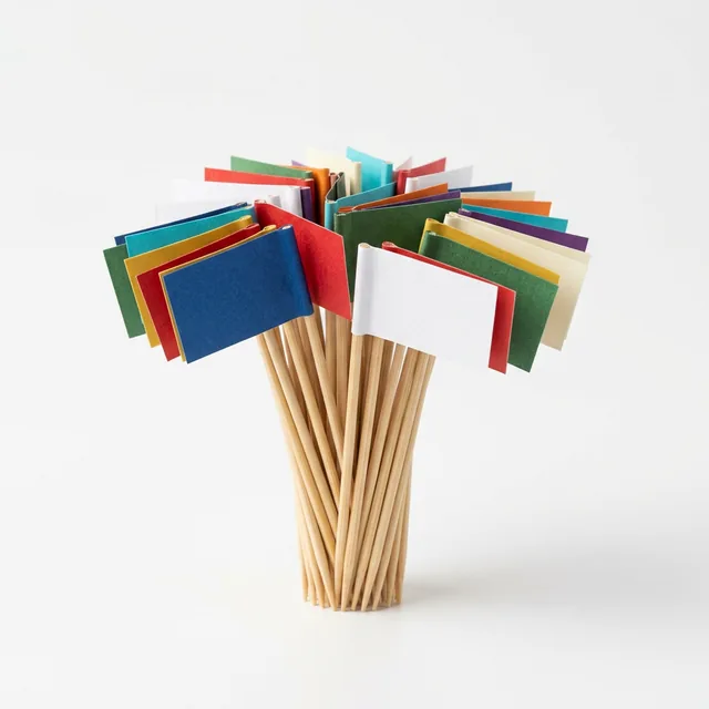 المناديل المبللة بالعلامة الخاصة